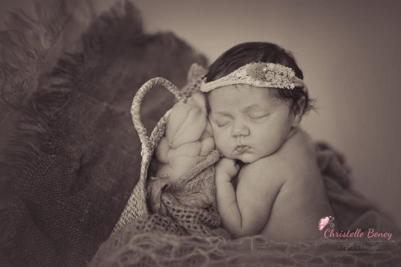 photographe nouveau-né Toulouse photographe nouveau-né Toulouse