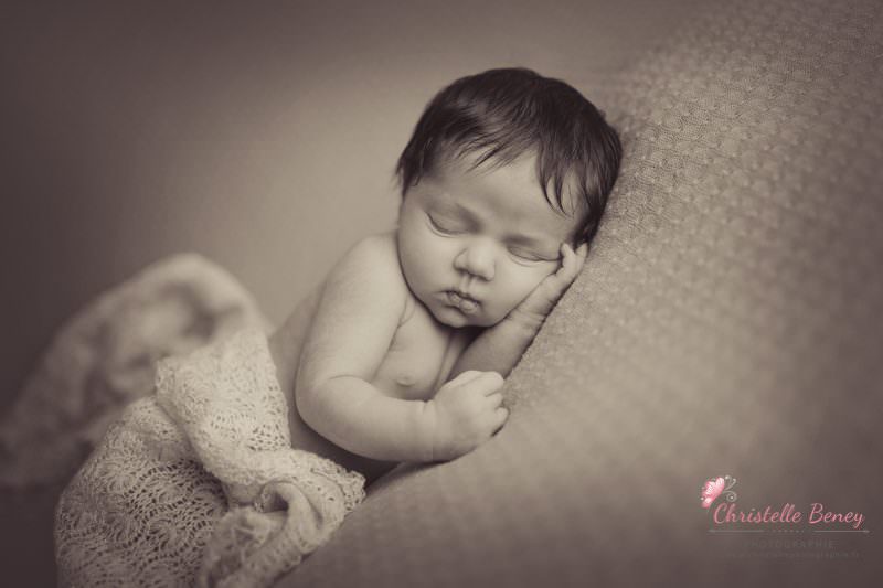 photographe nouveau-né Toulouse photographe nouveau-né Toulouse