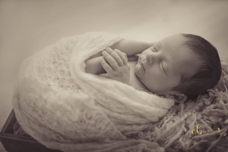 photographe nouveau né Toulouse photographe nouveau né Toulouse